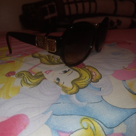 Authentic Chloe Sunglasses - Picture 8 of 16